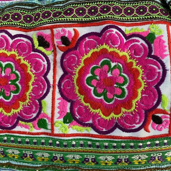 Boho Embroidery Multi-Color Flowers Weekender Hobo Tote Pom-Poms Inside Zip #02 - Picture 9 of 15